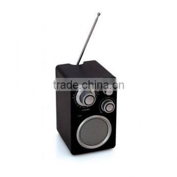 Hot Plastic Wireless Speaker With Radio Shape photo-2