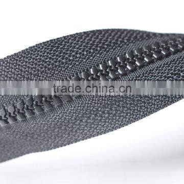 #5 Open-end Plastic Molded Zipper With Dynamic Teeth photo-3