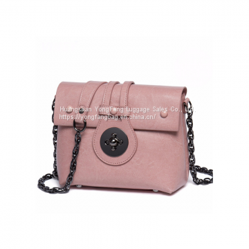 New one-shoulder bag Korean version of the slanted women's bag fashion chain leather small square bag