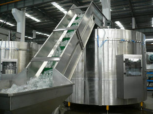 220V Beverage Bottling Line With 2000 Bottles Per Hour Capacity