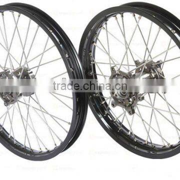 Suzuki Enduro spoke wheel