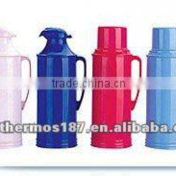 Insulated plastic casing vacuum flask