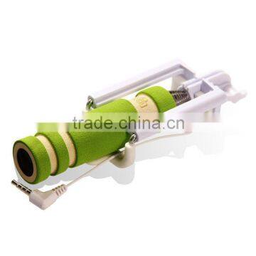 SMALL Wired Handheld Battery Free Extended Monopod Selfie Portrait Taker for IPhones, Samsungs, and Smartphones photo-3