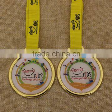 Promotion custom gold epoxy printing kids carnival medals