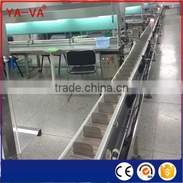 Flat top cleat chain conveyor for paper conveyor