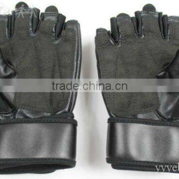 leathe sports gym multiple gloves