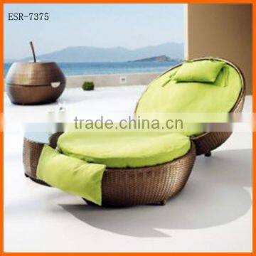 Foldable Apple Rattan Daybed Lounge Spacing-save