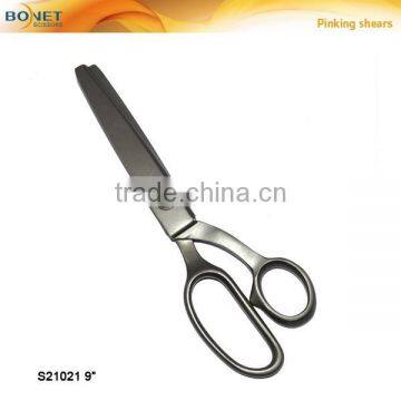 S21021/SPI0002 LFGB Certificated 8-1/4'' & 9" High Quality Stainless Steel Full Titanium Cloth Scissors Pinking Shears photo-5