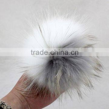 Myfur Fashion Style Raccoon Fur Ball Wholesale High Quality Fur Poms For Beanie Hat photo-3