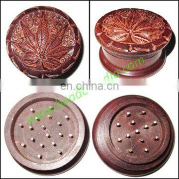 Handmade wooden smoking herb grinder, size : 31x52mm