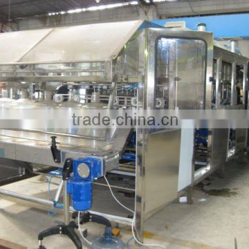 Automatic mineral water bottle sealing machine