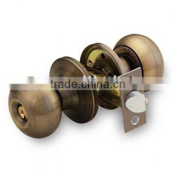 Cylindrical door knob lockset