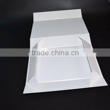 Matt White Magnetic Closure Customized Box Accepted Packaging Gift Box photo-6
