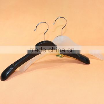 China supplier new style plastic hanger for dress clothes hanger