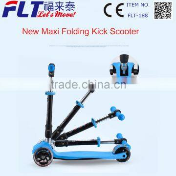 New child age kids fast foldable scooter with PU flashing wheel