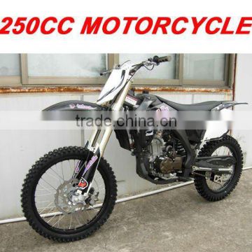 250CC ROAD BIKE (MC-676)