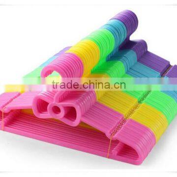 wholesale cute children plastic coat hanger with hook ph006