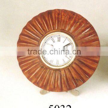 handicrafts of wooden table clock