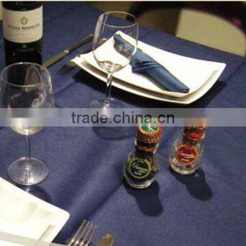 Disposable table cloth in TNT