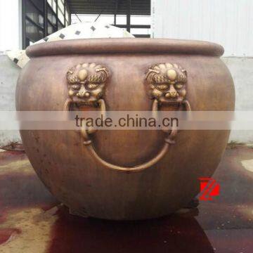 Metal vat sculpture garden decorative brass vat with lion head statue