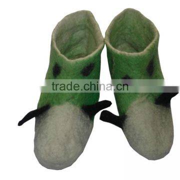 New design organic sheep wool felted adult shoe/ different design shoe Pure hand made by Nepali women