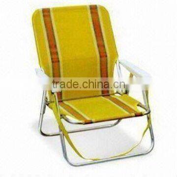 Folding beach chair