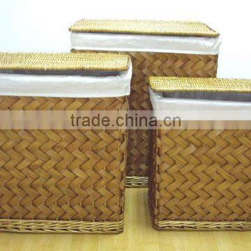 Set of 3 wood chip hampers with lid