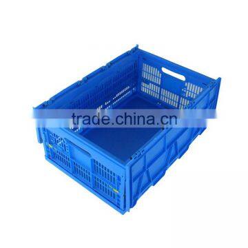 Lid attached collapsible plastic fruit crates