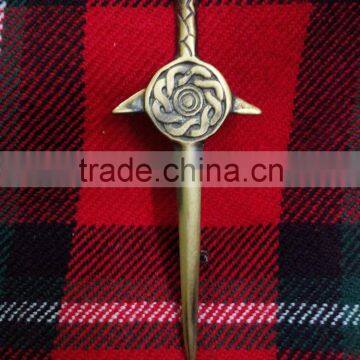 Celtic Design Kilt Pin In Chrome Finished Made Of Brass Material