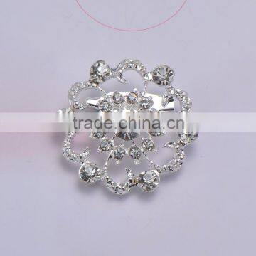 (M0347) 32mm rhinestone metal brooch, crystal style,silver plating, with pin at back