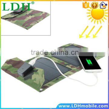 Portable Camouflage Army Style 5W Foldable Solar Charger Bag,Weatherproof USB Solar Panel External Power Bank for mobile phones