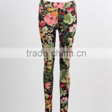 F5W31054 Women Flower Leggings