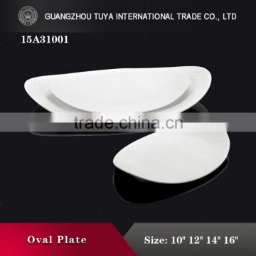 Wave Shape Pretty Design Fine porcelain White Oval Ceramic Plates