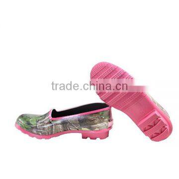 Ladies Lightweight Pink Camo Rubber Garden Shoes photo-4