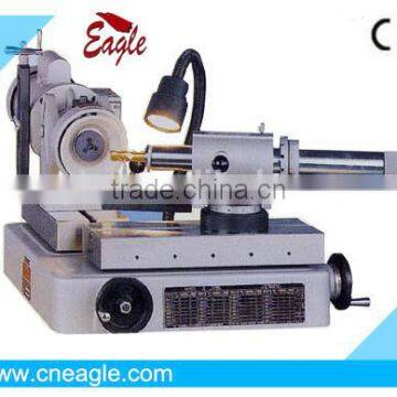 UNIVERSAL TOOL GRINDING MACHINE