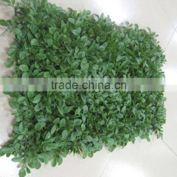 Garden New Decoration Green Plastic Artificial Grass Mat for Boxwood Fence Panels photo-2