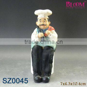 Decorative kitchen sitting resin chef for kitchen