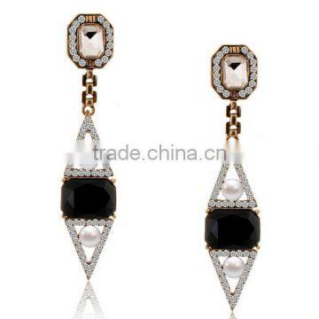 Unique design triangle black semi-precious pearls stud earrings long triangle pearl pendant earrings for sales 2016