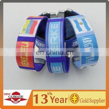 PROMOTION 2014 FOOTBALL SOCCER SILICON CUSTOM WRISTBAND