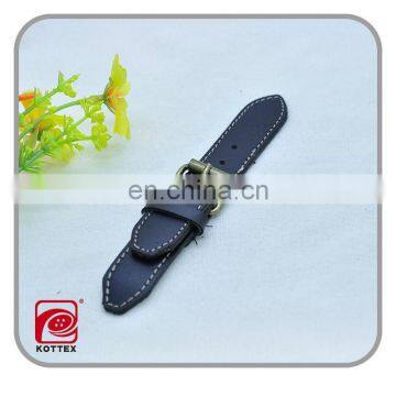 Toggle belt button with metal buckle