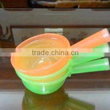 Clear Plastic Water Ladle and Soup Ladle photo-2