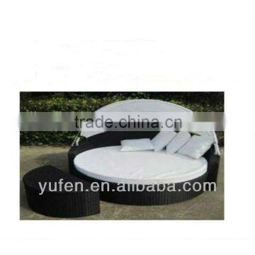 UV-resistant pe rattan round bed with canopy