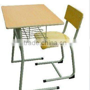 Classroom Desk and Chairs