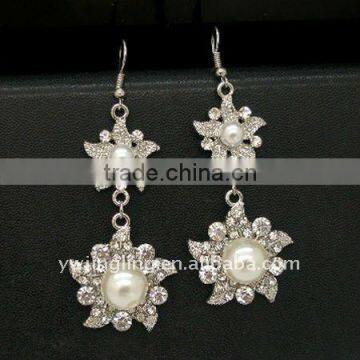 fashionable pearl earrings design