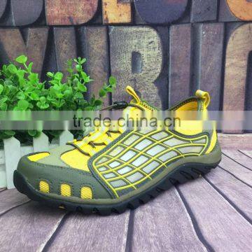 Outdoor leisure slippery wear-resisting breathable mountaineering shoes