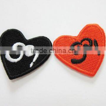 China Made C Loth Fabrci Machine Badge Embroidery Logo photo-2