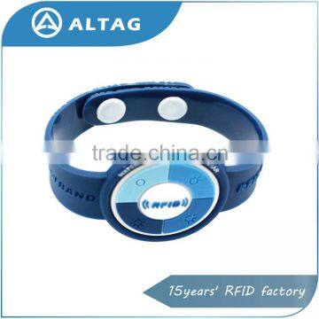 Colored 13.56MHz Cool Adjustable Silicone RFID Wristband