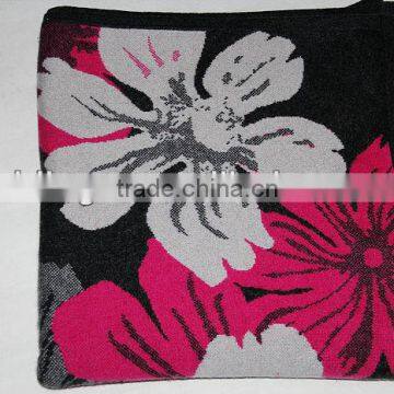 Winter Warm Cashmere Print Blanket. photo-6
