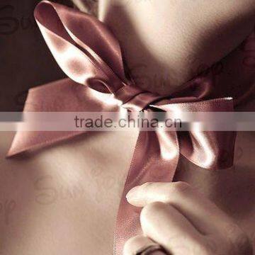 Single face slit edge neck ribbon for bow ties