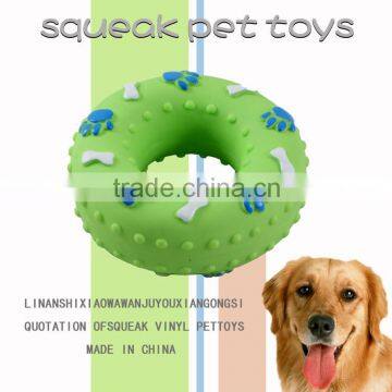 Pet throwing toy/squeak pet toy